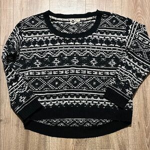 Women’s Roxy (Australia) Black and White Geometric Wool Sweater Size L